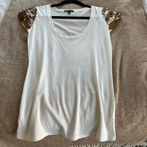 Gap - XS T-shirt with sequin sleeves.